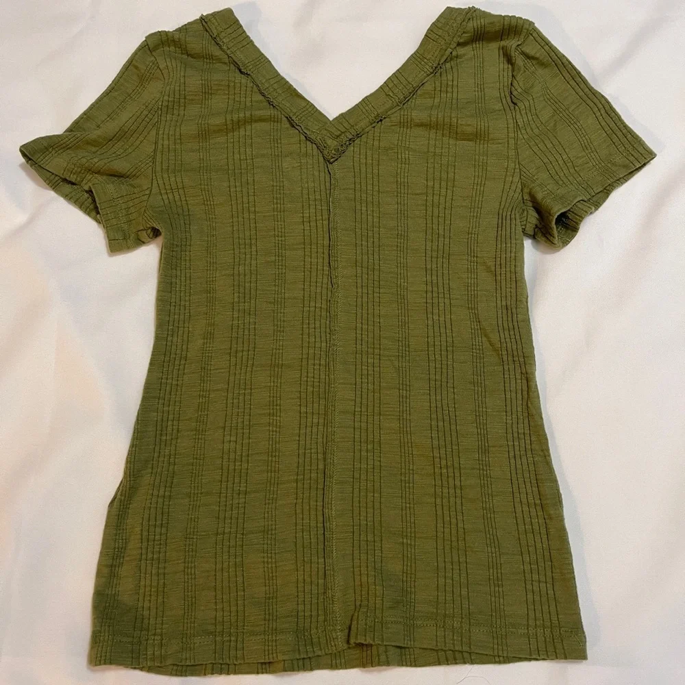 Pilcro Khaki V-Neck Short Sleeve Tee - Picture 3 of 4